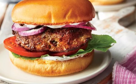 Classic Juicy Turkey Burger