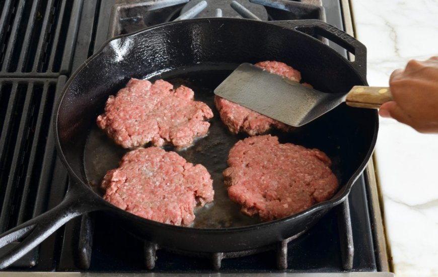 Heat Skillet and Smash Burgers